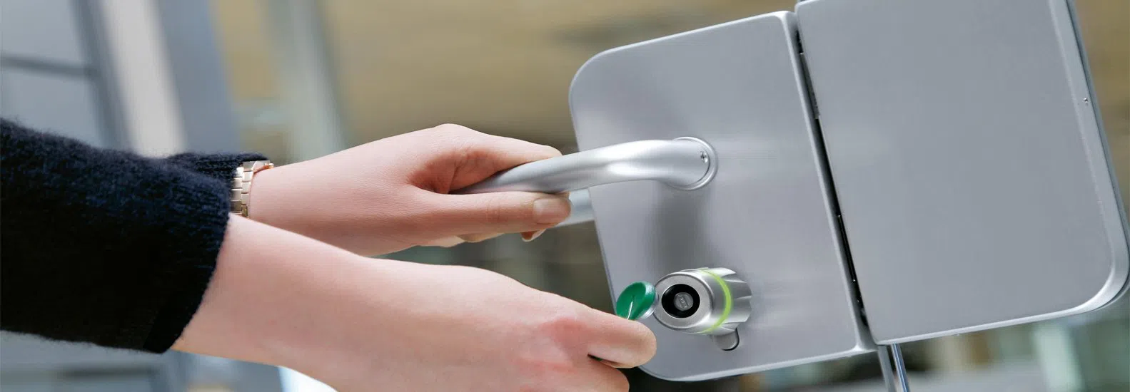 Master Locksmith Store Philadelphia, PA 215-583-2337 - push-bars